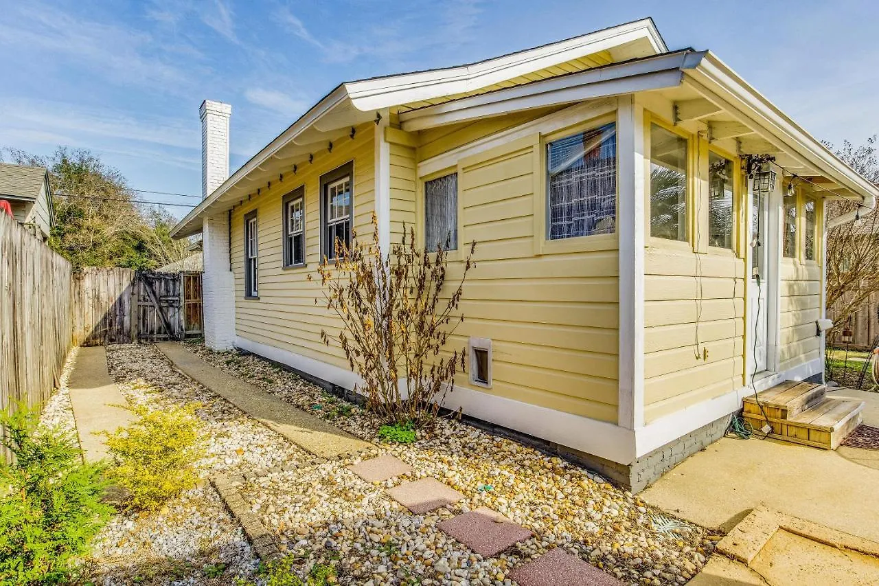 Sunnyside Cottage Pensacola Holiday home
