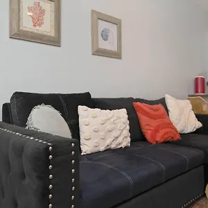 Stylish 2 Bedroom Close 2 Dtown, Nas, And Bch Pensacola