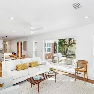 Downtown Dream- Relaxing Escape In Downtown Pensacola